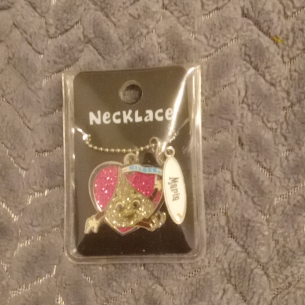 Kiss Name Necklace